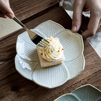 Керамическая тарелка для суши в форме лотоса с тиснением в классическом стиле 6 дюймов, блюдо для торта, Десертные тарелки
